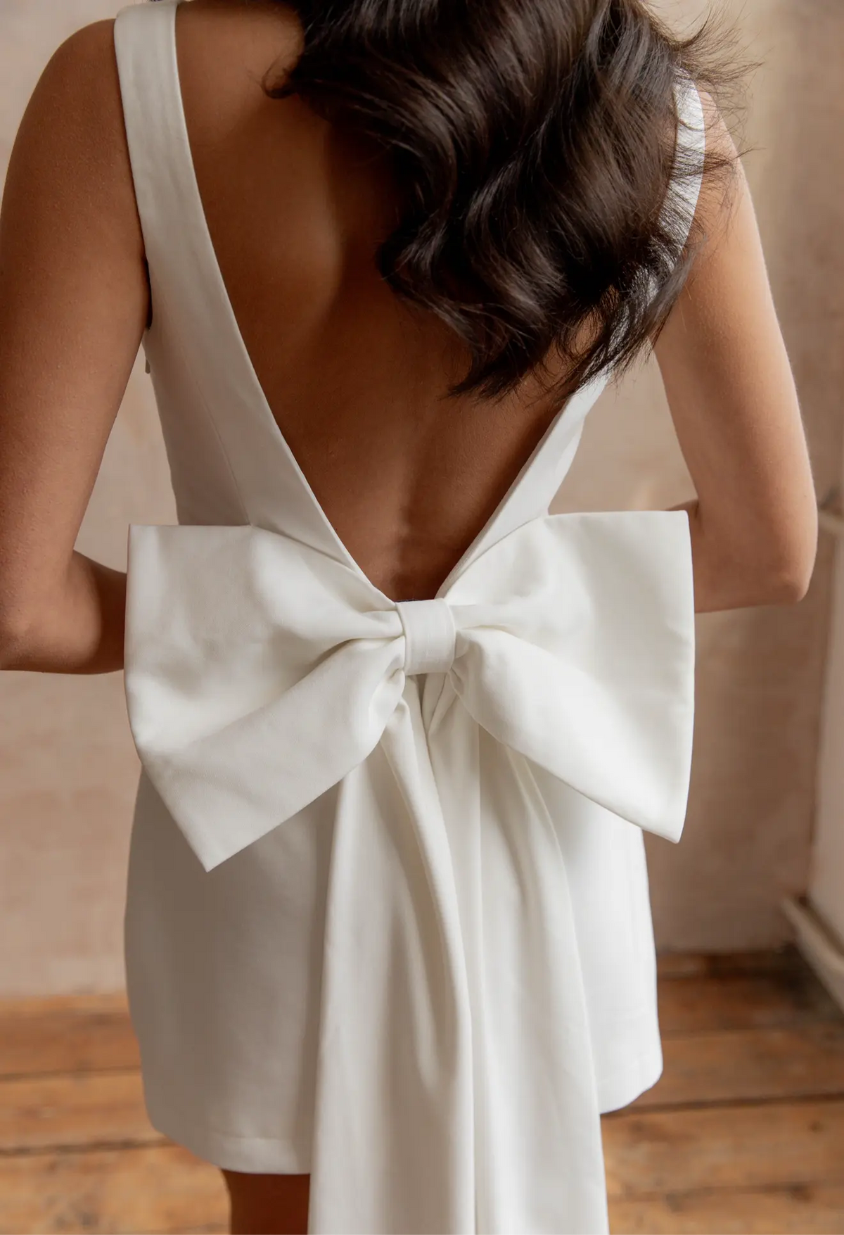 DOVE BOW DRESS WHITE