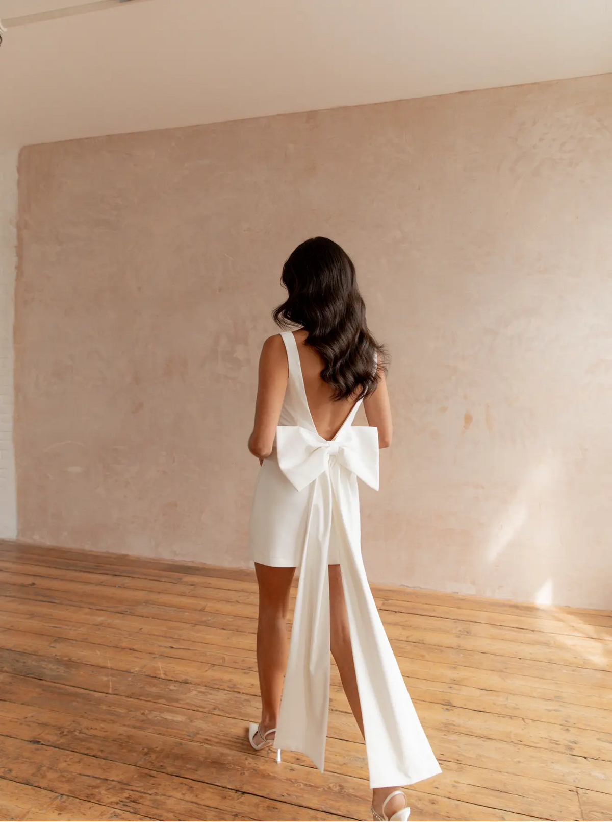 DOVE BOW DRESS WHITE